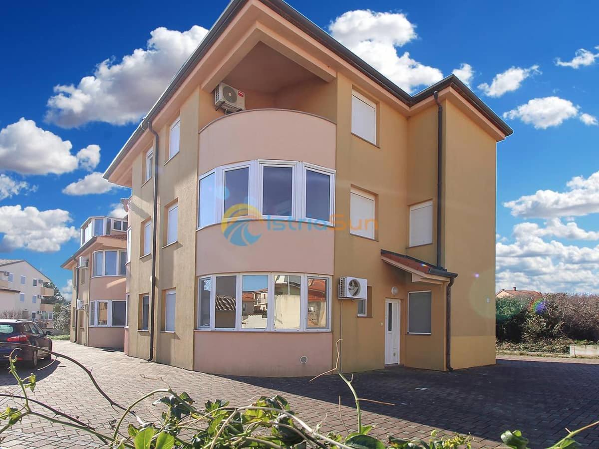 Apartments Bardak Ližnjan Extérieur photo