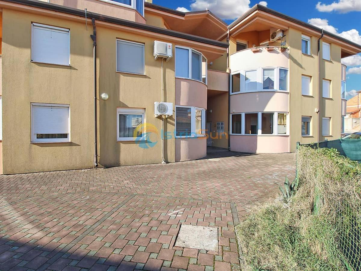 Apartments Bardak Ližnjan Extérieur photo