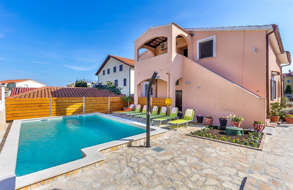 Apartments Bardak Ližnjan Extérieur photo