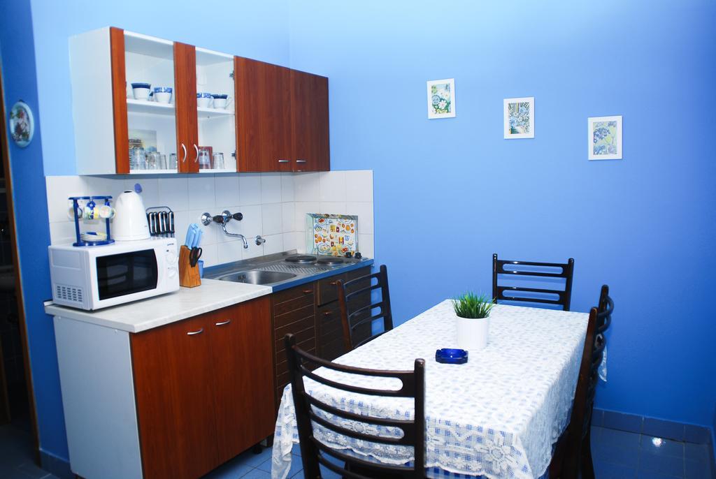 Apartments Bardak Ližnjan Chambre photo