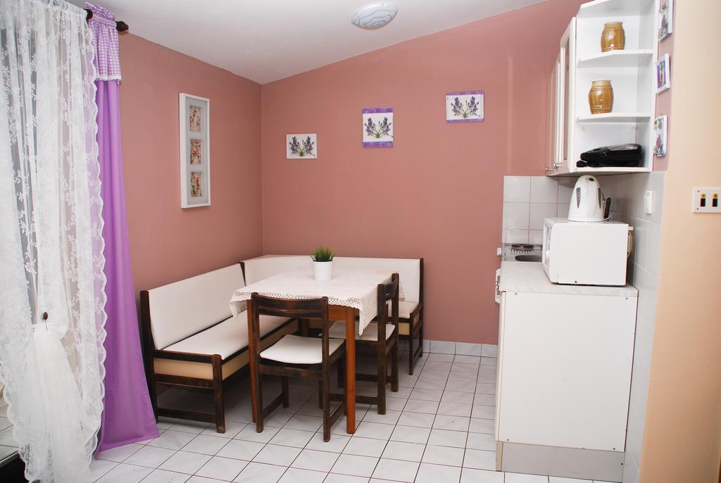 Apartments Bardak Ližnjan Chambre photo